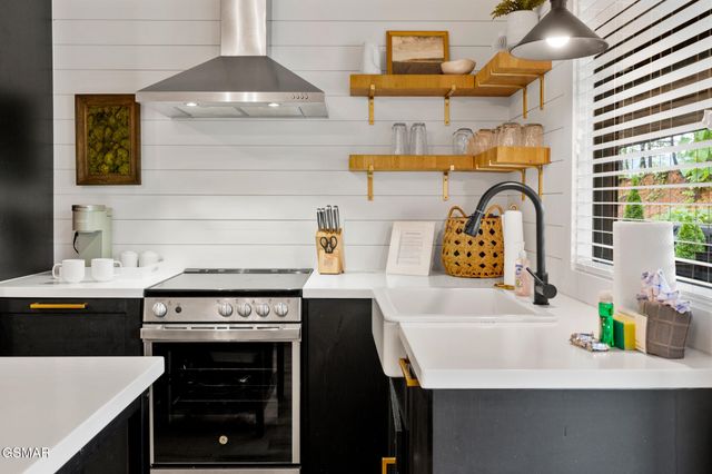 4155 Dollys Drive, Sevierville, TN 37876