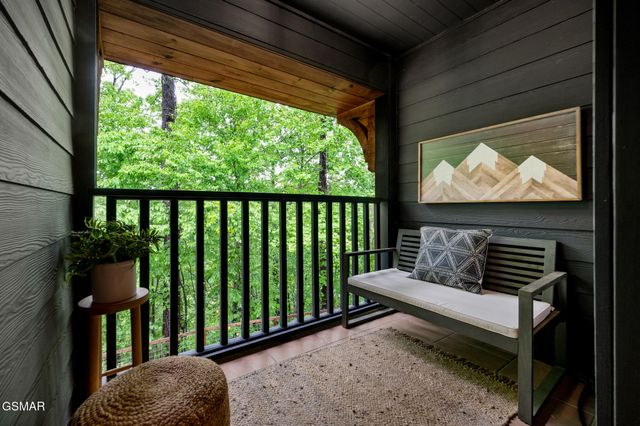 4155 Dollys Drive, Sevierville, TN 37876