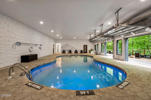 4155 Dollys Drive, Sevierville, TN 37876