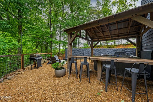 4155 Dollys Drive, Sevierville, TN 37876