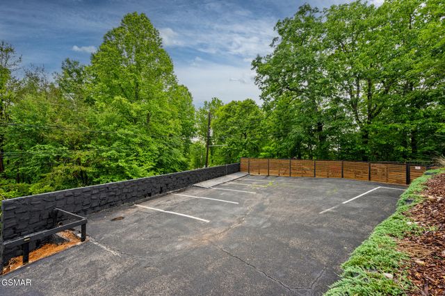 4155 Dollys Drive, Sevierville, TN 37876