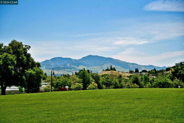 2126 Spring Lake CT, Martinez, CA 94553