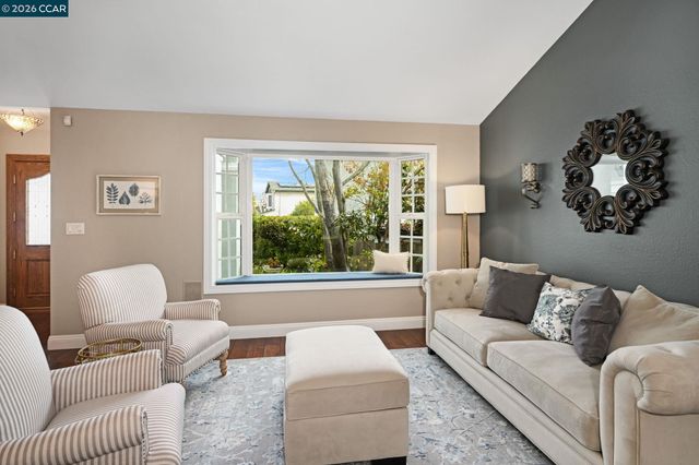 2126 Spring Lake CT, Martinez, CA 94553