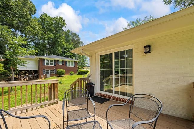 1314 Hidden Circle Drive, Sugar Hill, GA 30518
