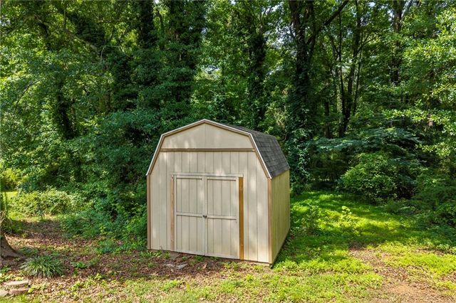 1314 Hidden Circle Drive, Sugar Hill, GA 30518