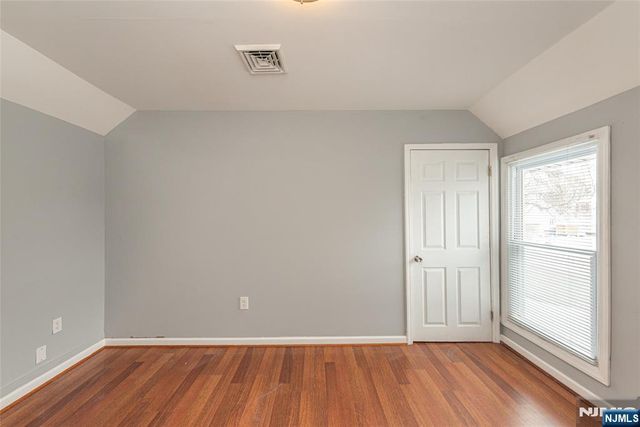 204 E Lindsley, Cedar Grove, NJ 07009