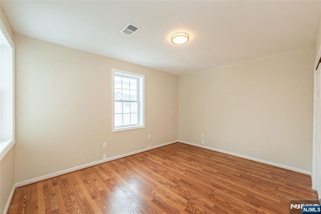 204 E Lindsley, Cedar Grove, NJ 07009