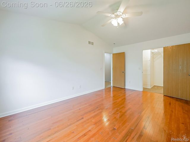 160 Pine Tree Ridge Drive 3, Waterford Charter Township, MI 48327