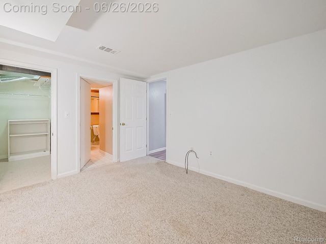 160 Pine Tree Ridge Drive 3, Waterford Charter Township, MI 48327
