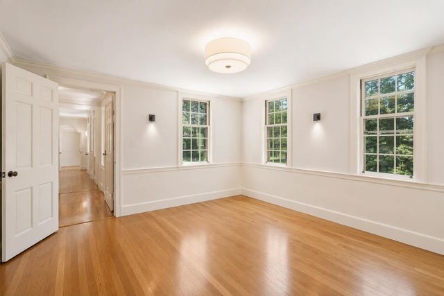 41 Locust Ave, Lexington, MA 02421