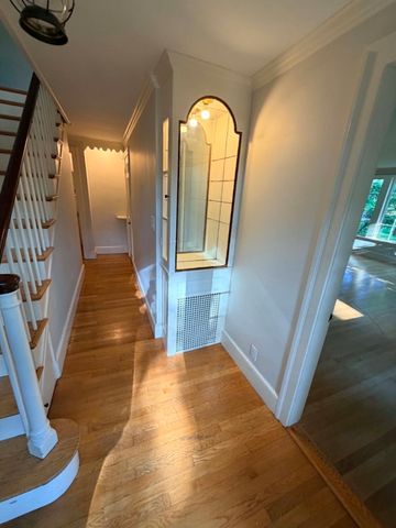 41 Locust Ave, Lexington, MA 02421