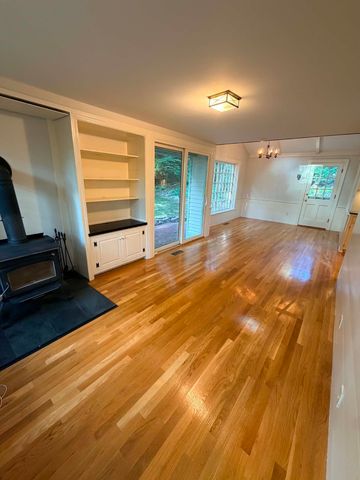 41 Locust Ave, Lexington, MA 02421