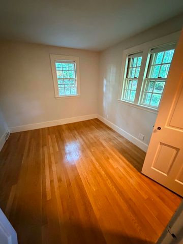 41 Locust Ave, Lexington, MA 02421