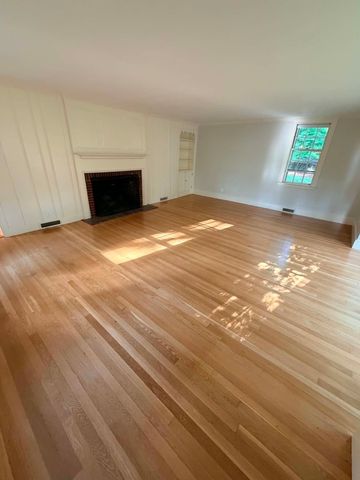 41 Locust Ave, Lexington, MA 02421