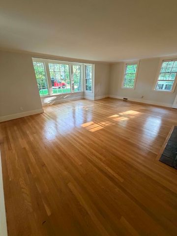 41 Locust Ave, Lexington, MA 02421