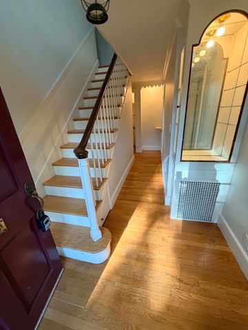 41 Locust Ave, Lexington, MA 02421