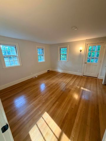 41 Locust Ave, Lexington, MA 02421