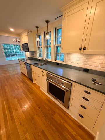 41 Locust Ave, Lexington, MA 02421