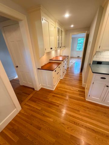 41 Locust Ave, Lexington, MA 02421