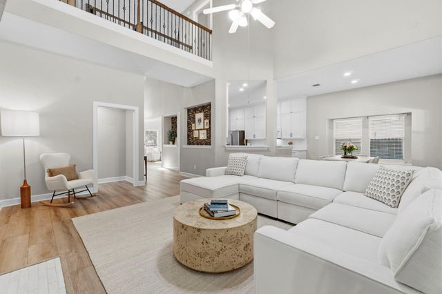 158 Hansom Trail Street, The Woodlands, TX 77382