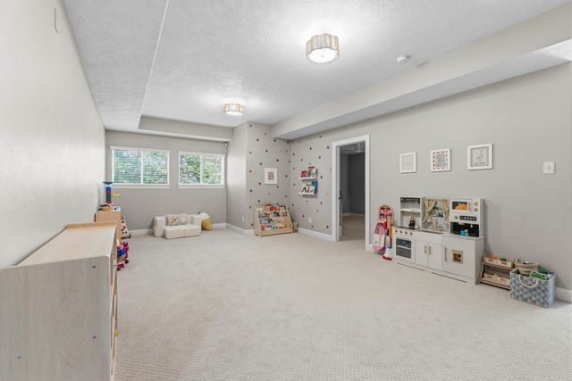 158 Hansom Trail Street, The Woodlands, TX 77382