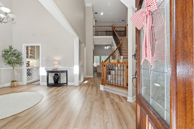 158 Hansom Trail Street, The Woodlands, TX 77382