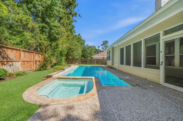 158 Hansom Trail Street, The Woodlands, TX 77382