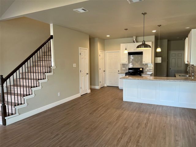 9718 Pelsey, Houston, TX 77029
