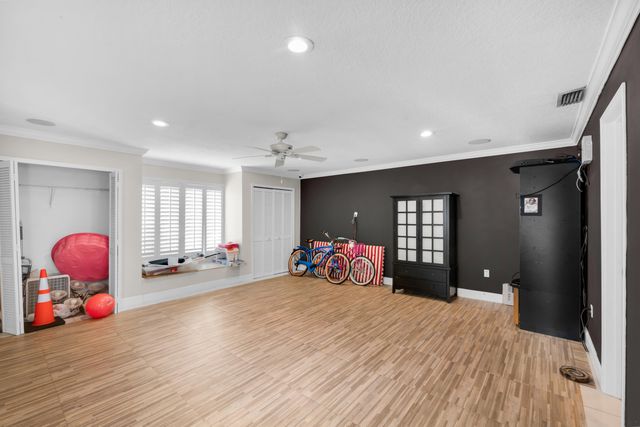 3570 NW 120th Way, Sunrise, FL 33323