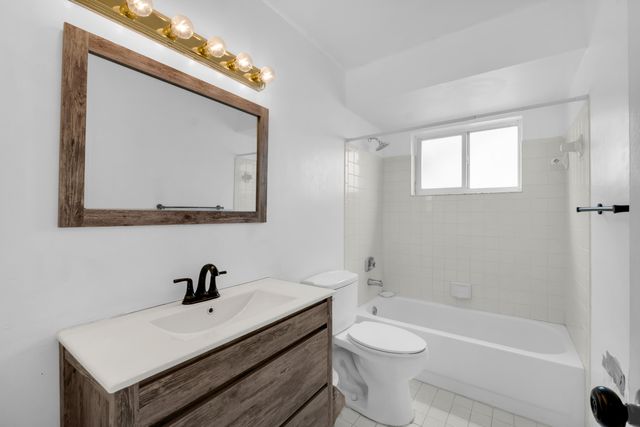 3570 NW 120th Way, Sunrise, FL 33323