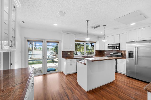 3570 NW 120th Way, Sunrise, FL 33323