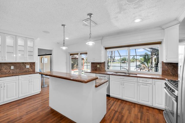 3570 NW 120th Way, Sunrise, FL 33323