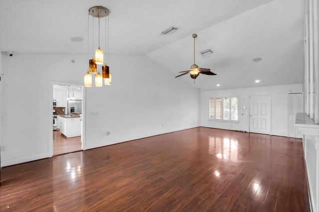 3570 NW 120th Way, Sunrise, FL 33323