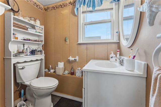 123 Acushnet Avenue, New Bedford, MA 02740