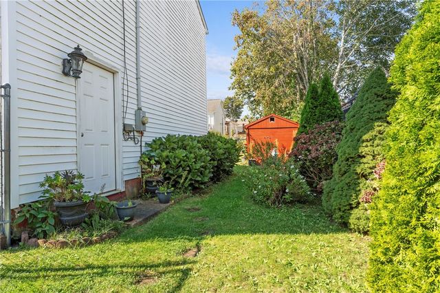 123 Acushnet Avenue, New Bedford, MA 02740