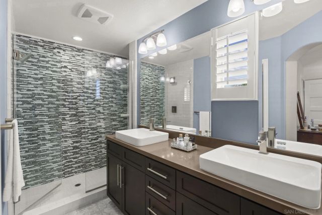 1056 Pearl 24, La Jolla, CA 92037