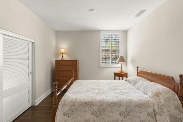 1056 Pearl 24, La Jolla, CA 92037