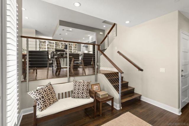 1056 Pearl 24, La Jolla, CA 92037