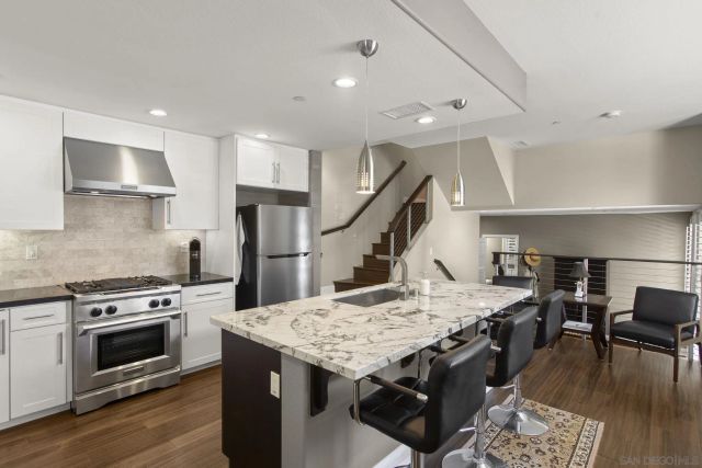 1056 Pearl 24, La Jolla, CA 92037