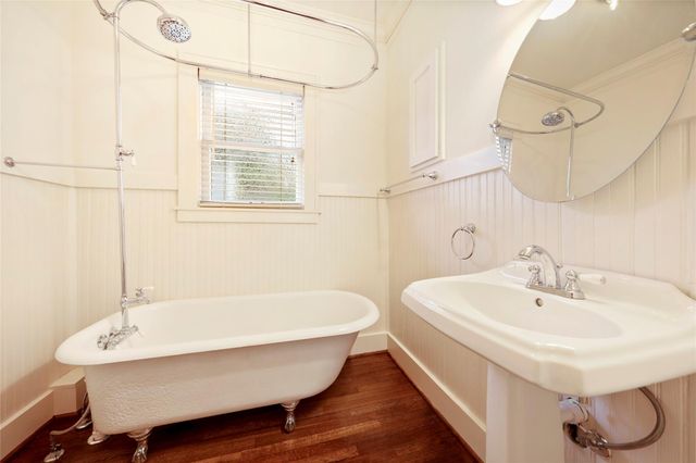 908 W 14th Street, Houston, TX 77008