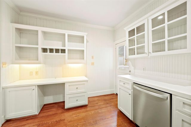 908 W 14th Street, Houston, TX 77008