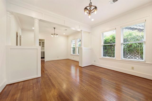 908 W 14th Street, Houston, TX 77008