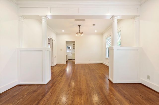 908 W 14th Street, Houston, TX 77008