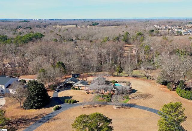 136 Club Drive, Simpsonville, SC 29681