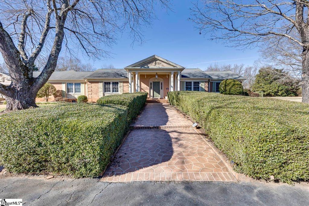 136 Club Drive, Simpsonville, SC 29681