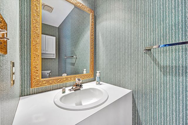 4958 Hunting Hills CIR, Roanoke, VA 24018