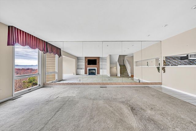 4958 Hunting Hills CIR, Roanoke, VA 24018