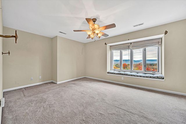 4958 Hunting Hills CIR, Roanoke, VA 24018