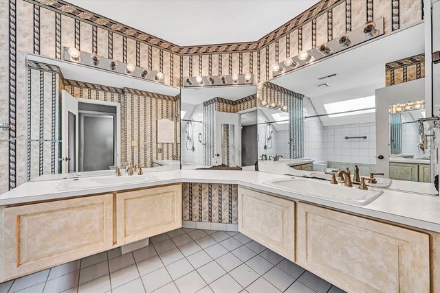 4958 Hunting Hills CIR, Roanoke, VA 24018