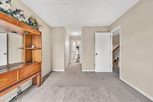 4958 Hunting Hills CIR, Roanoke, VA 24018